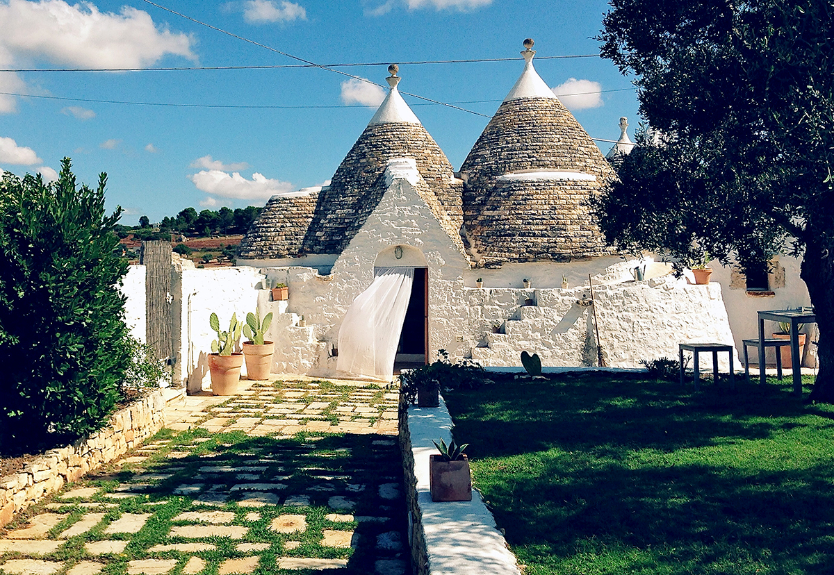 Trullo Pietra property for holiday in Puglia with Essential Italy