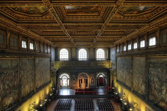 Palazzo Vecchio Florence filming location of Inferno near Essential Italy holiday villas in Tuscany