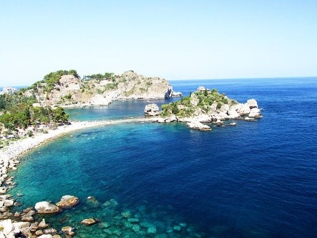 Isola Bella near Taormina and our Sicily villas with a pool