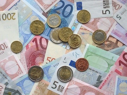 Euros now cheaper than ever to spend on Italian holidays