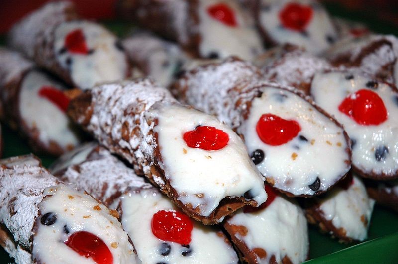 Recipe for cannoli – delicious pastries enjoyed on your Sicily holidays