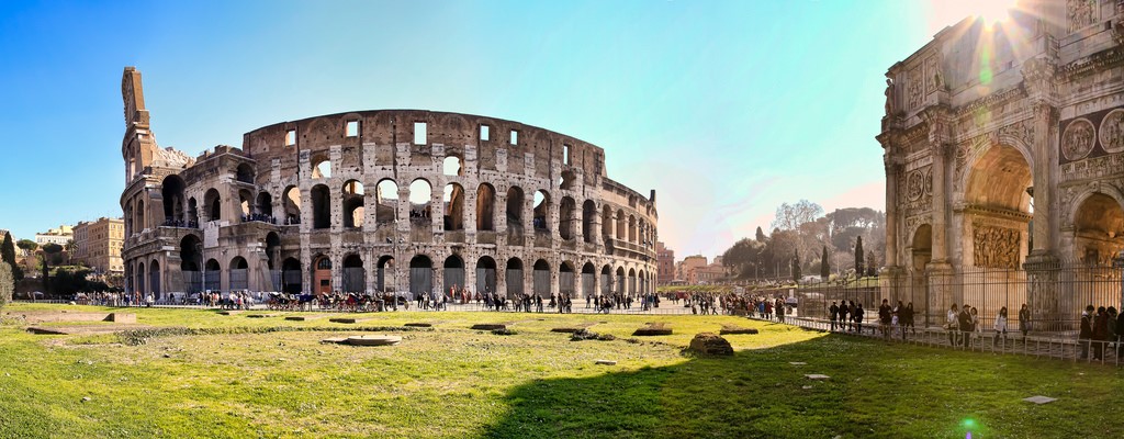 Visit the Colosseum and other attractions – stay at our holiday villas in Umbria