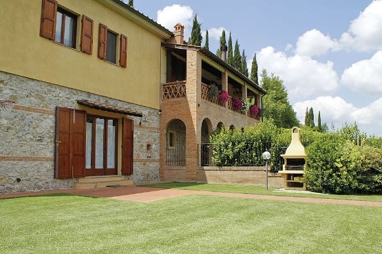 Casa Il Melograno – one of Essential Italy’s featured Tuscan villas near San Gimignano