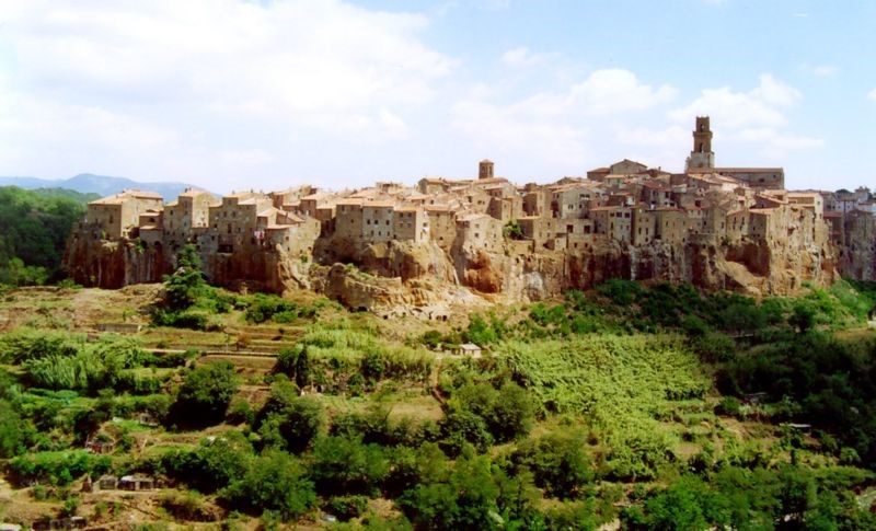 Pitigliano - a Tuscany town to visit on your Italian villa holidays with Essential Italy