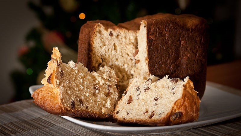 Homemade panettone Christmas bread to enjoy on your Sicily holidays