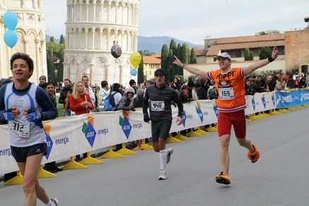 Take part in the upcoming Pisa Marathon near our holiday villas in Tuscany