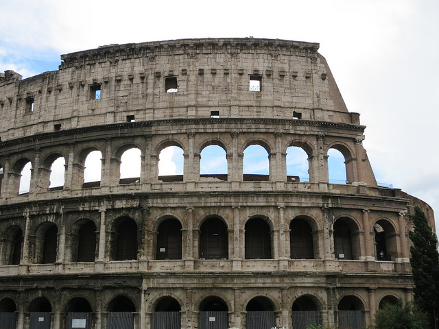 Visit the Colosseum and other historical attractions near our villas Tuscany