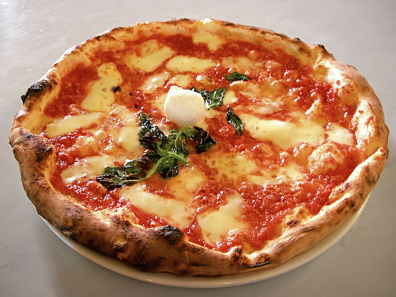 Margherita pizza made near our Italy villas