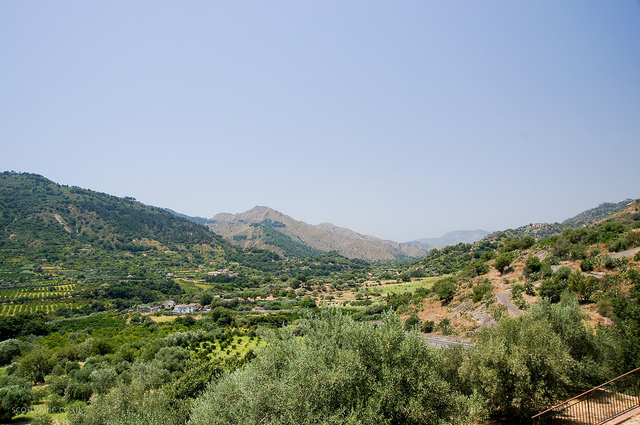 enjoying walks and hikes when on your Sicily holidays