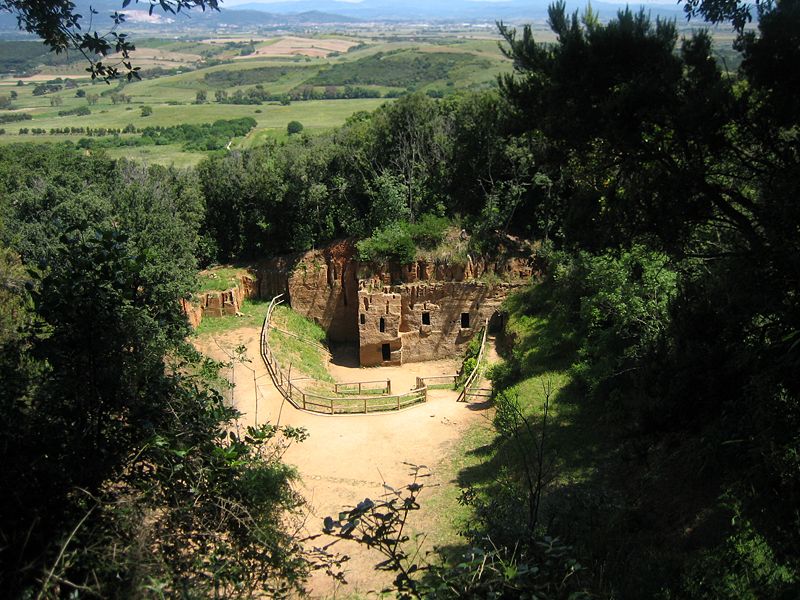 Historical sites in Populonia, Tuscany to visit while you stay in villas in Tuscany 