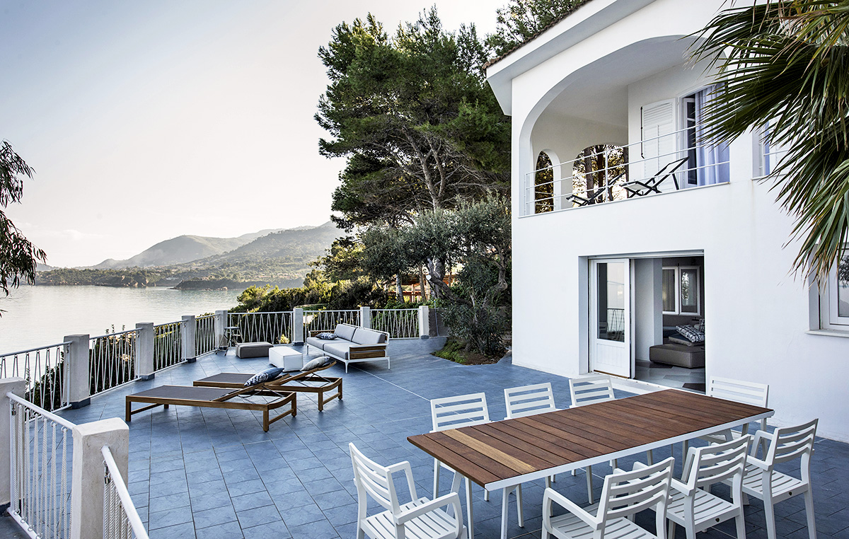 luxury family friendly villas in Sicily