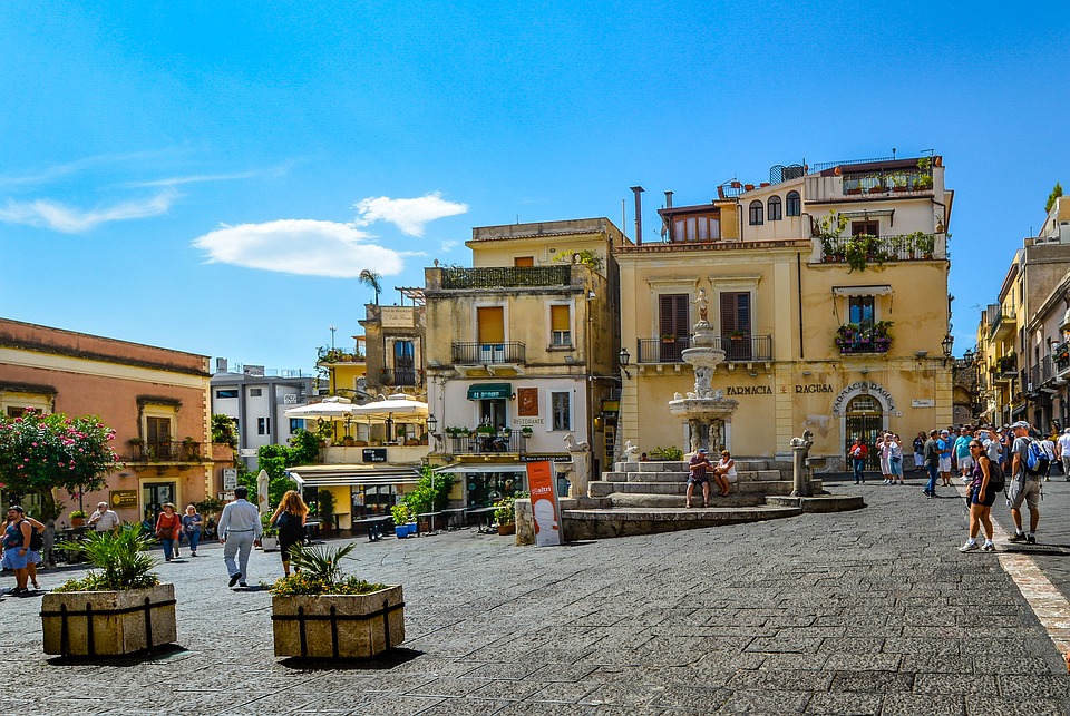 Al Duomo in the centre of Taormina