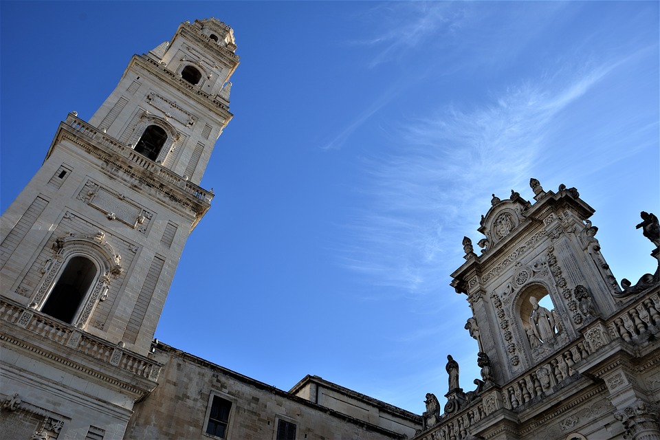 Street view of the buildings in Lecce