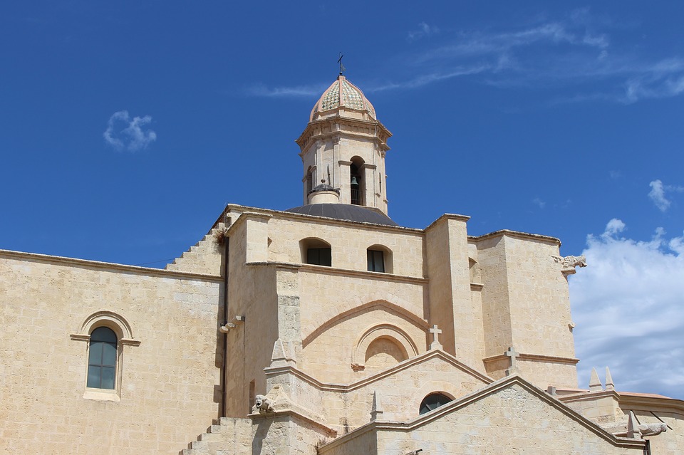 A white building in the city of Sassari in Sardinia