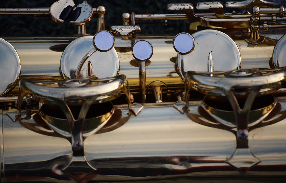 A close-up shot of keys on a Saxophone
